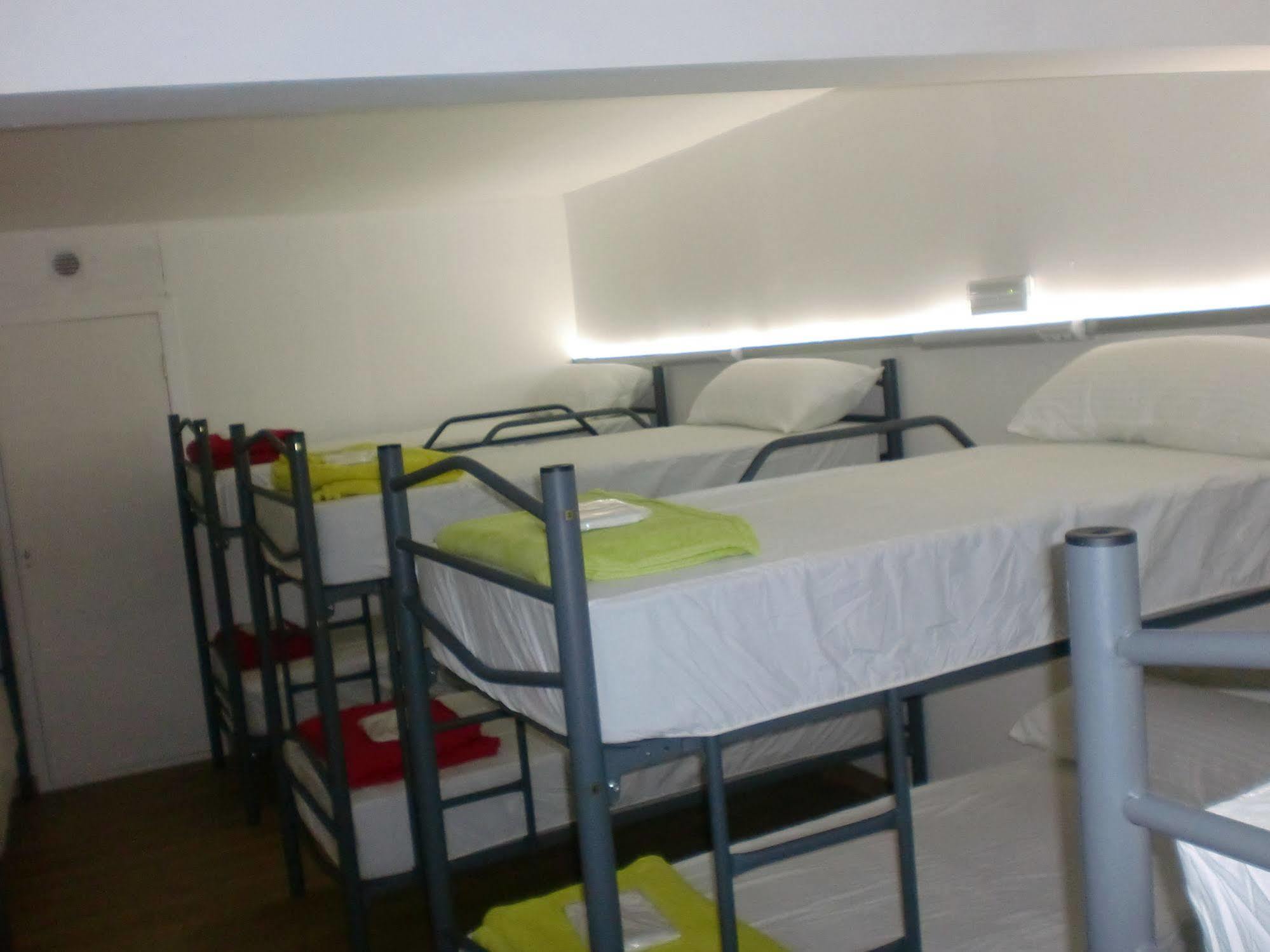 Albergue Monterrey Σαντιάγο ντε Κομποστέλα Εξωτερικό φωτογραφία